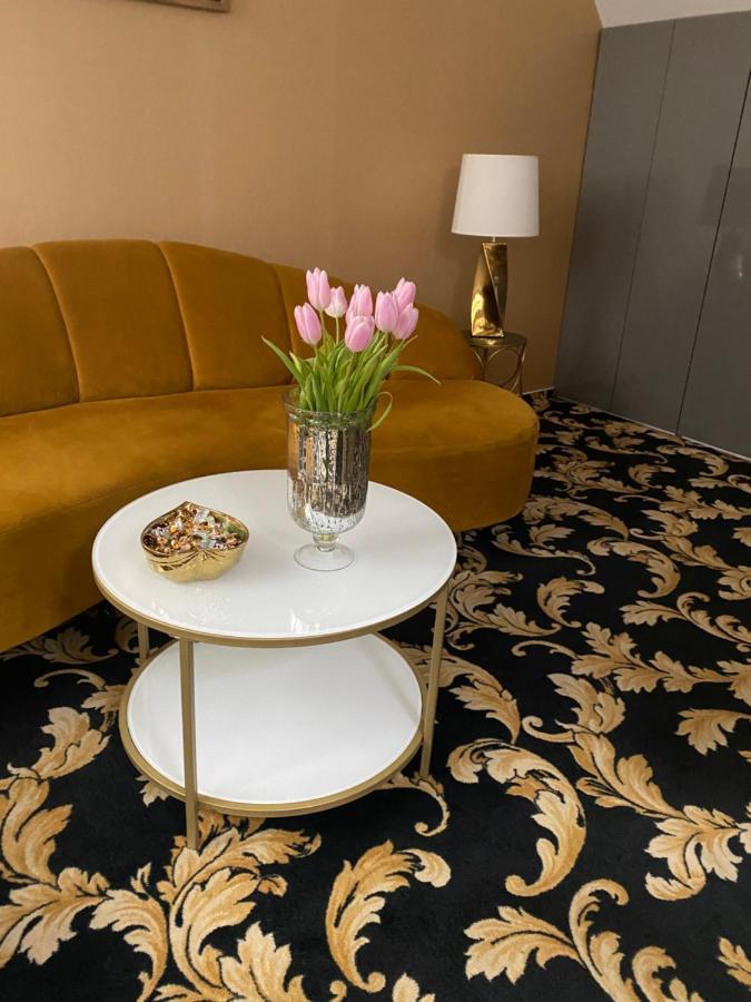 Varalja Home Budapest Extérieur photo
